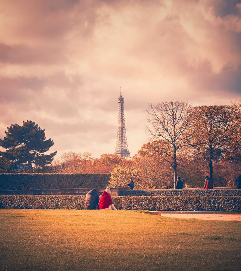 Rosana-More-off-than-on-Autumn-in-Paris673687d8a2a5e979.jpg